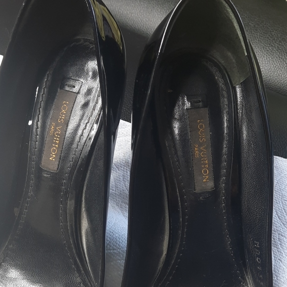 Authentic Louise Vuitton heels - Picture 6 of 6